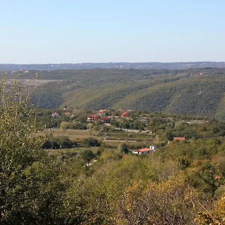 Secluded Family Friendly House Kapelica, Labin - 5536 Nyaraló