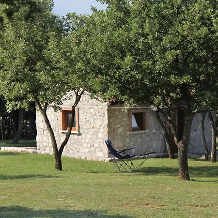 Secluded Family Friendly House Kapelica, Labin - 5536 Nyaraló Raša