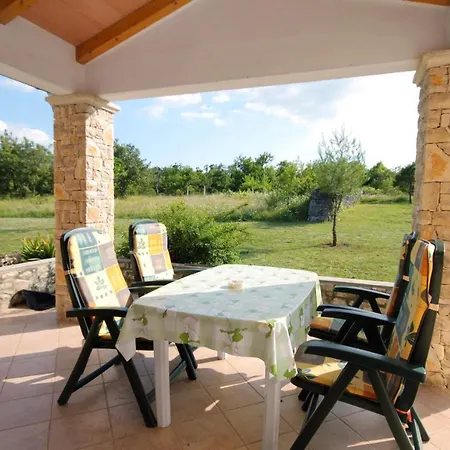 Nyaraló Secluded Family Friendly House Kapelica, Labin - 5536 Raša